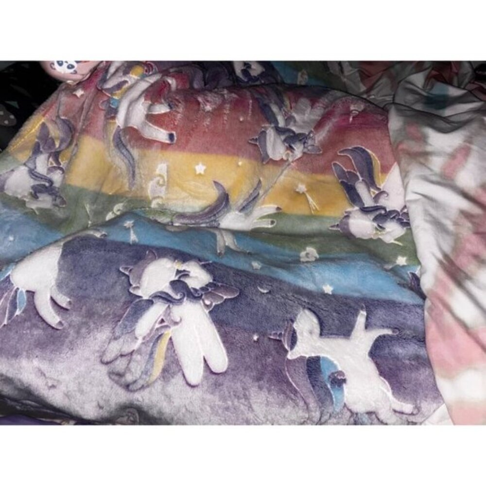 New Soft Glow in The Dark Unicorn Blanket for Girls or Birthday Gift, 50x60In - Picture 10 of 12